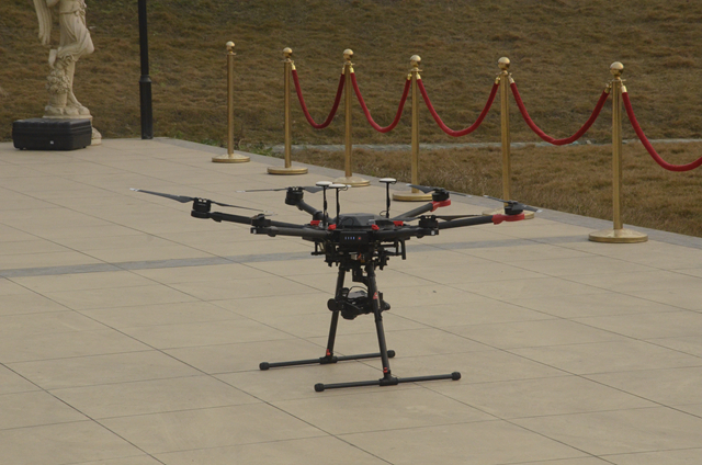 “7790必发集团飞手”尽显风范首期无人机应用手艺高级培训班学员圆满结业