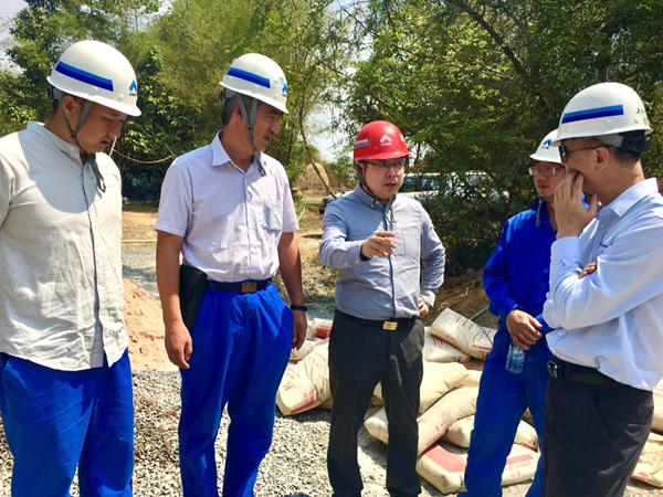 中国重型机械公司向导莅临集团柬埔寨项目视察指导事情