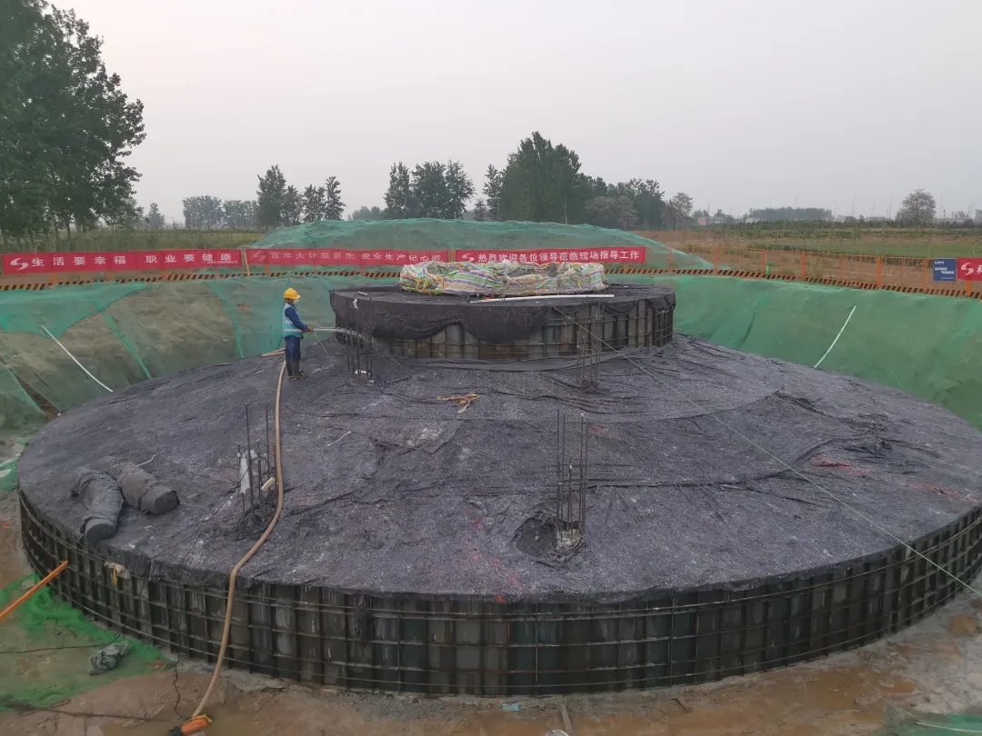 华润虞城一期50MW风电项目首台风机基础顺遂浇筑完成