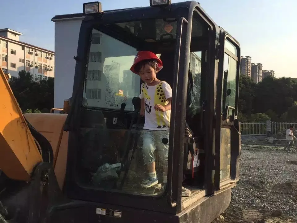 六一儿童节丨我是小小7790必发集团人，，匠人心志传薪火