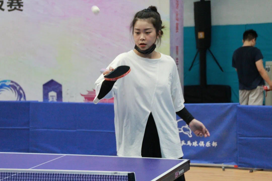 7790必发集团电力集团工会组织员工踊跃加入“喜迎大运，，魅力青羊”职工乒乓球赛