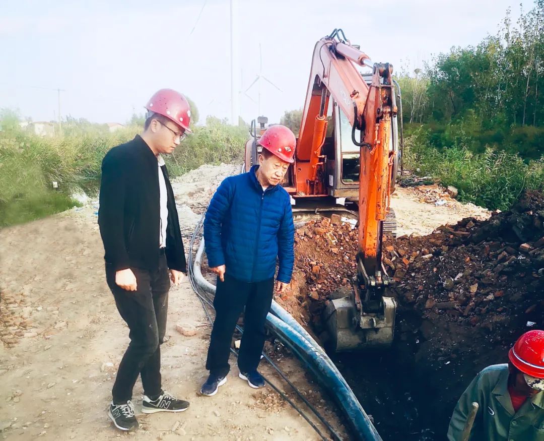 集团副总司理刘毅赴杨家泊配电工程检查指导事情