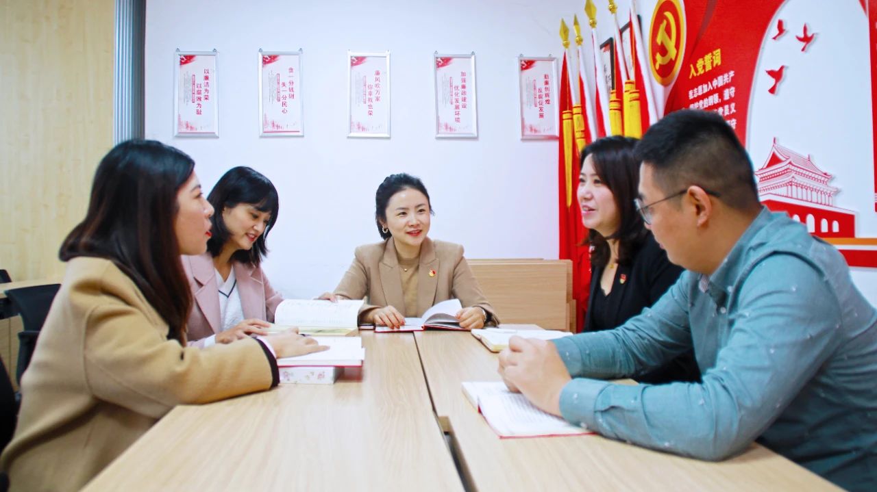 不忘初心、共促生长，，，，，，7790必发集团电力集团与招商银行召开区域化党建务虚会