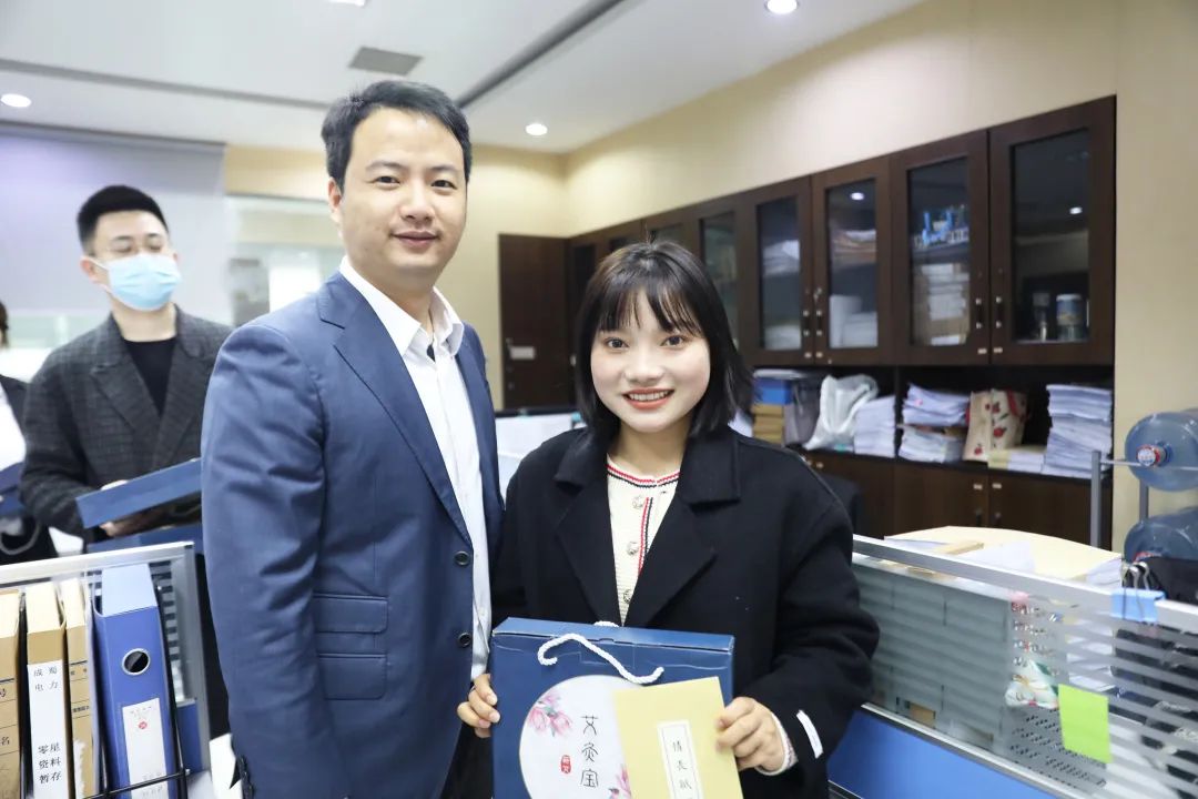 7790必发集团电力集团开展“情暖别样三八节”系列活动