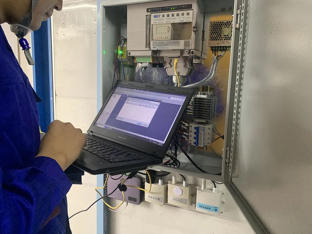 【手艺立异 专业赋能】能源生意-智能终端装置调试项目首组终端完成安排