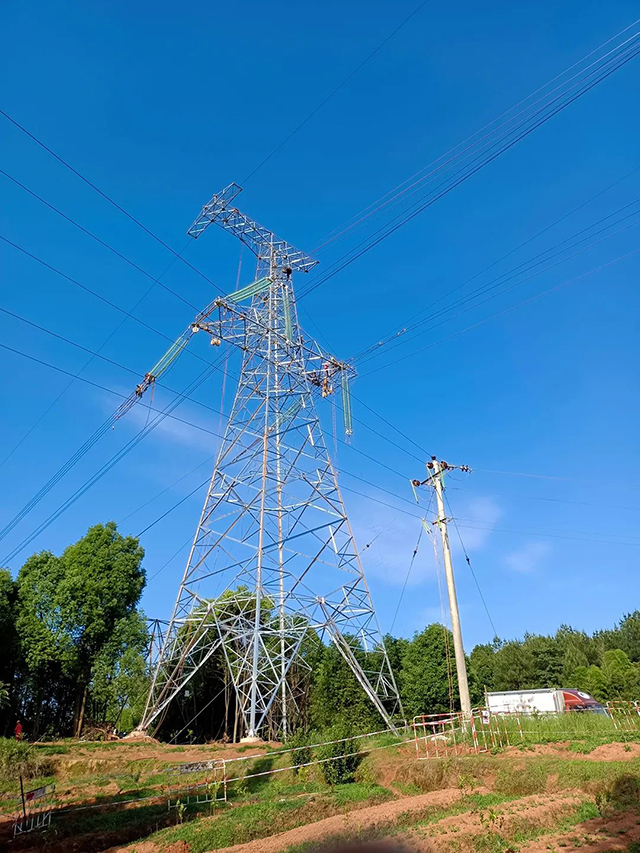 500kV普洪三线三跨刷新工程顺遂完成