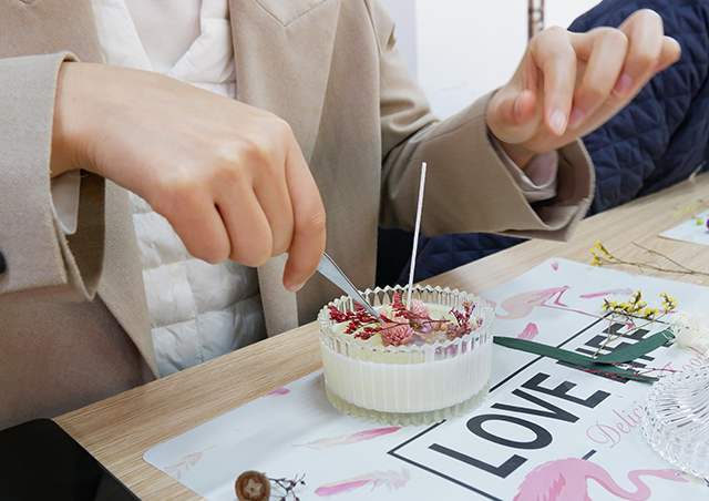 3·8最美妇女节｜闪灼她光线，，，，，致敬她实力