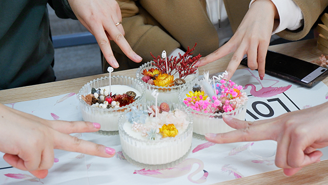 3·8最美妇女节｜闪灼她光线，，，，，致敬她实力