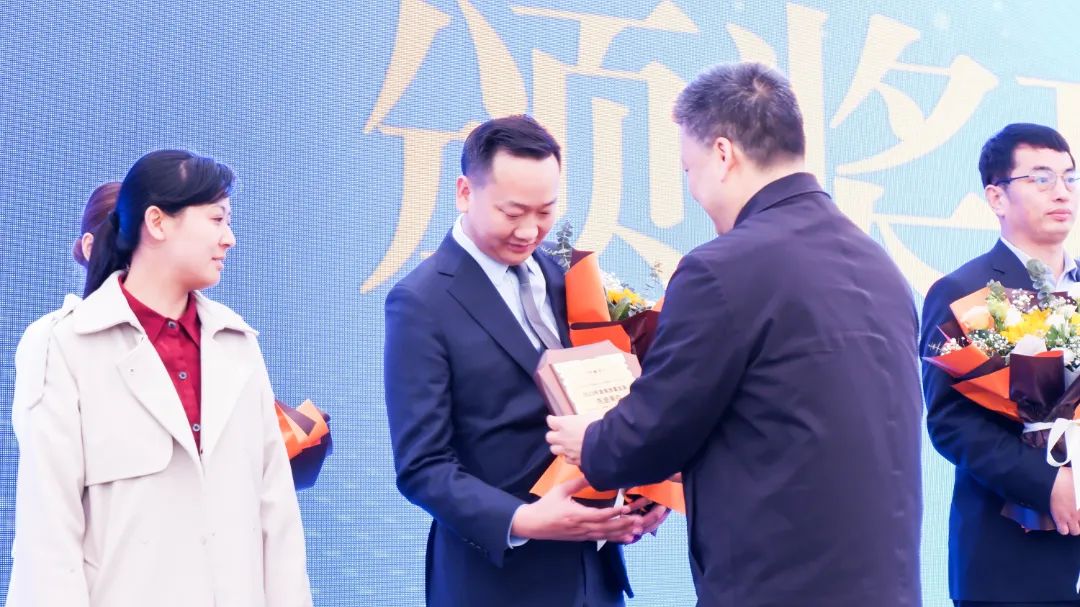 7790必发集团电力集团受邀加入“筑梦新城·共创未来”政企交流会并荣获奖项