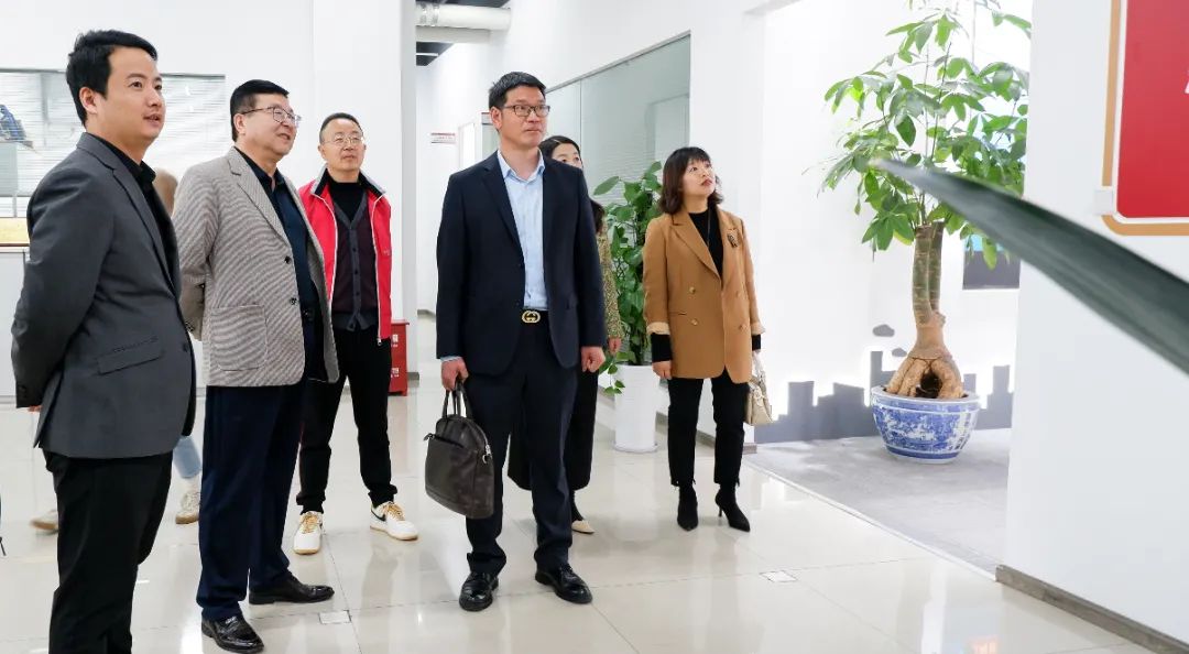 都江堰友好学校一行到7790必发集团电力集团旅行交流