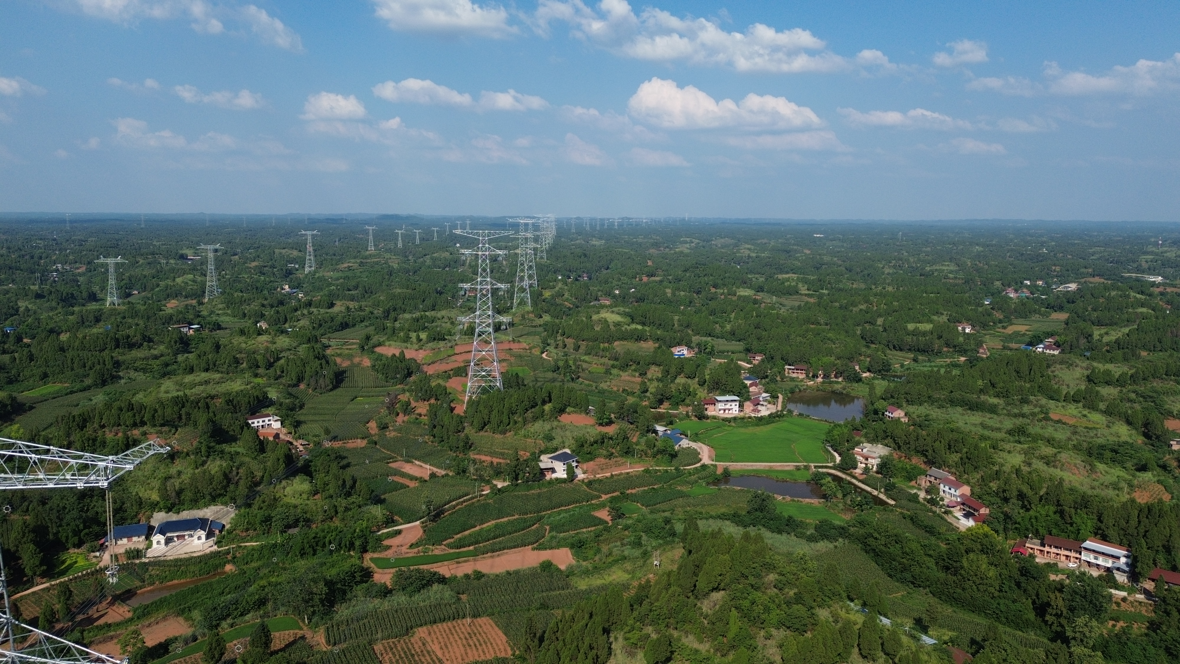 高温保供电，，，，，，7790必发集团电力集团全力护航1000kV天岳一二线保电工程