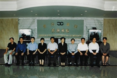 2001年6月1日，时任副省长叶荣宝等向导来公司检查指导“三个代表”学教活动