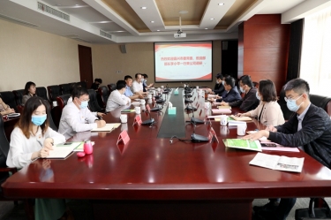 嘉兴市委常委、统战部部长李小平一行莅临凯发K8国际纸业调研指导