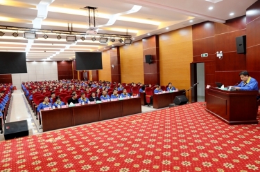 ? 学习模范，，凝聚实力！凯发K8国际纸业召开陈良杰同志先进事迹报告会