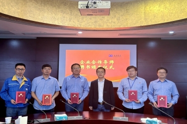 “两站”交流深入项目研究  校企相助助推凯发K8国际开展